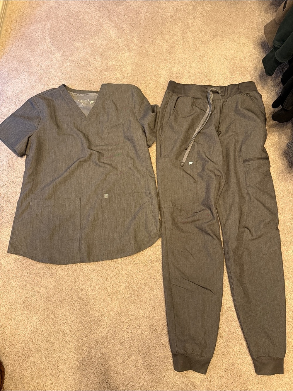 Women's Gray V-Neck Scrub Top & Jogger Pants Set